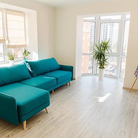 Skandi Apartment Near The Park Ирпин Екстериор снимка
